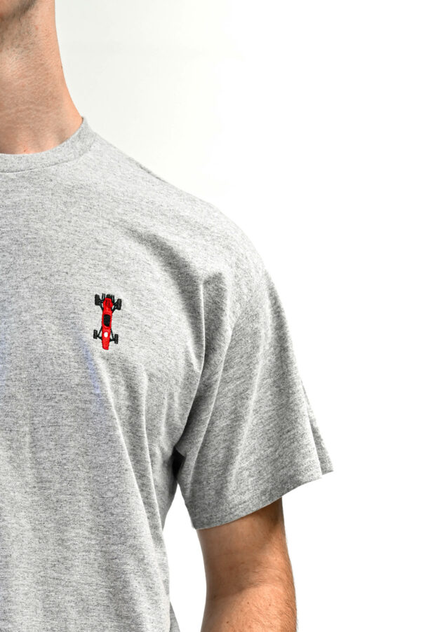 Tshirt gris broderie monoplace rouge - Image 3